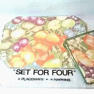 Cloth Placemat & Napkin Set (4) Fruit Theme Multicolor | EUC